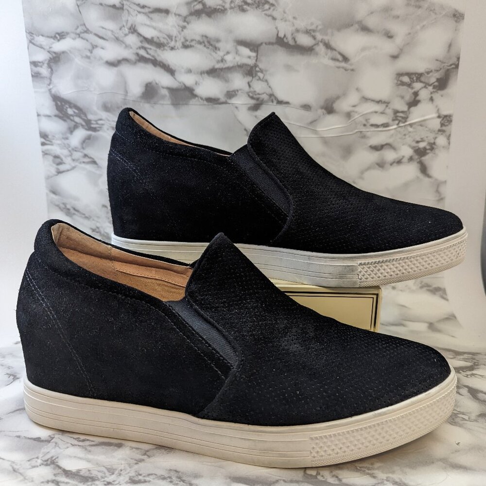 Caslon | Allie Wedge Sneaker | Suede | Black | Size 12 W